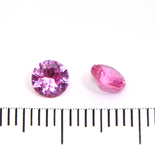 Syntetisk rosa rubin (korund) 5 mm