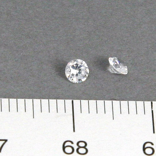 Cubic zircon rund vit 3 mm