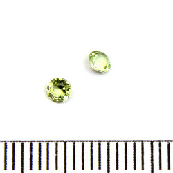 Facetterad ädelsten peridot 3 mm